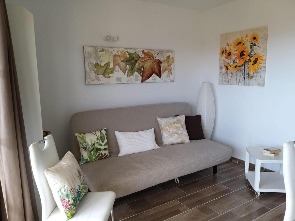 Neu Renoviert! Charmantes Und Gemuetliches Mit Balkon Und Meerblick Apartment