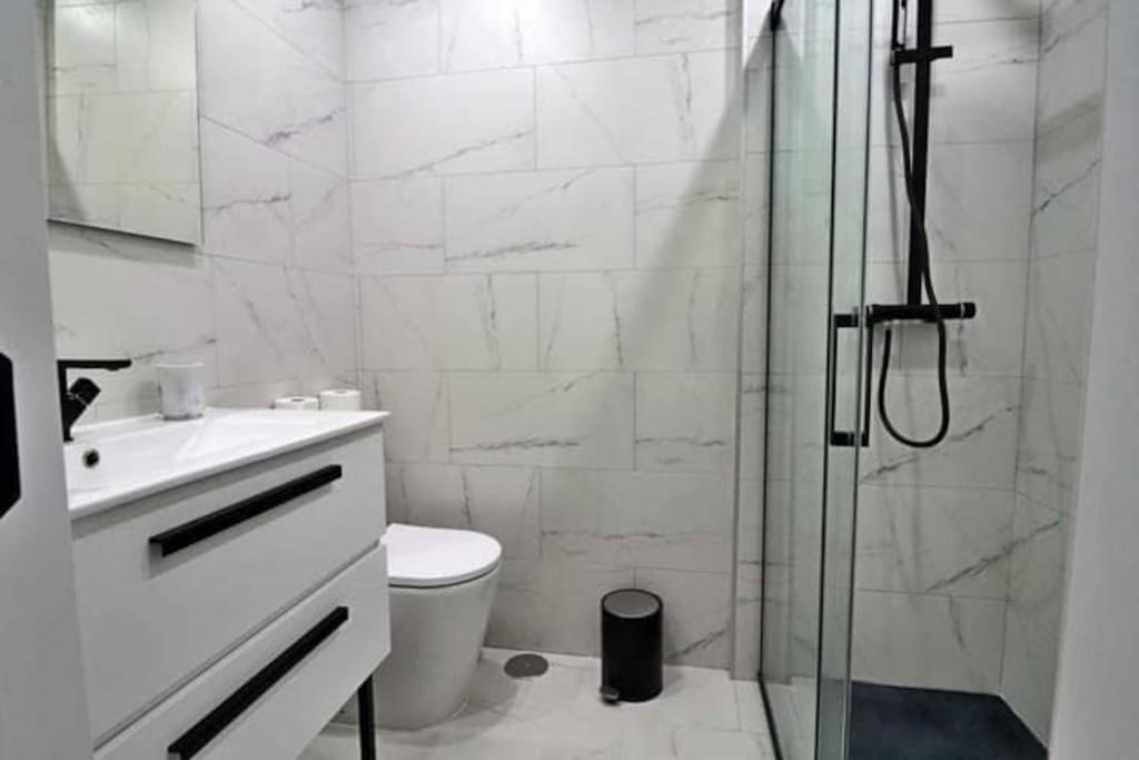 Lovely Central 2 Bed Close To The Beach And Stations Apartment Fuengirola