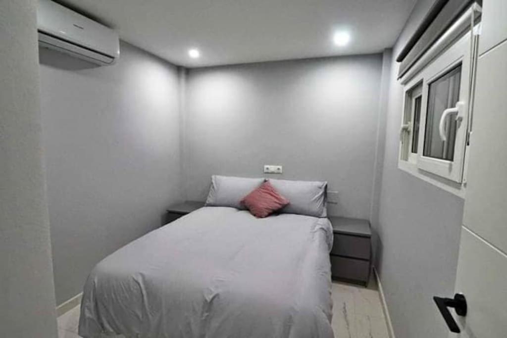 Lovely Central 2 Bed Close To The Beach And Stations Fuengirola