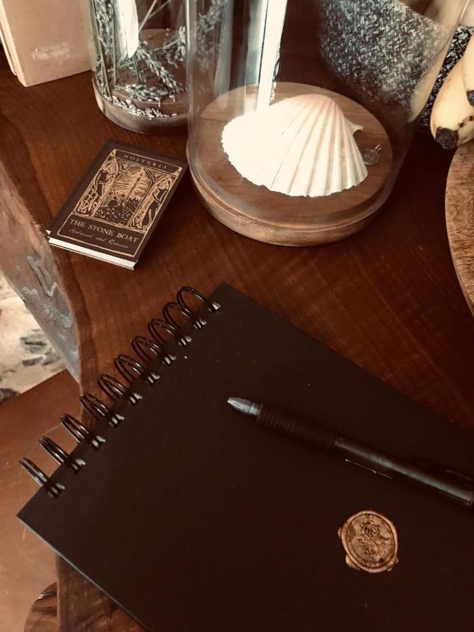 The Pilgrim Stone - Vegan Bed and breakfast *