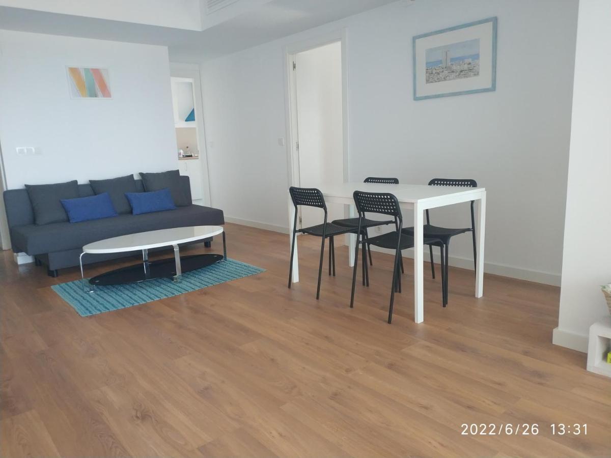 Apartamento Bonito Con Piscina Cerca De La Playa. *