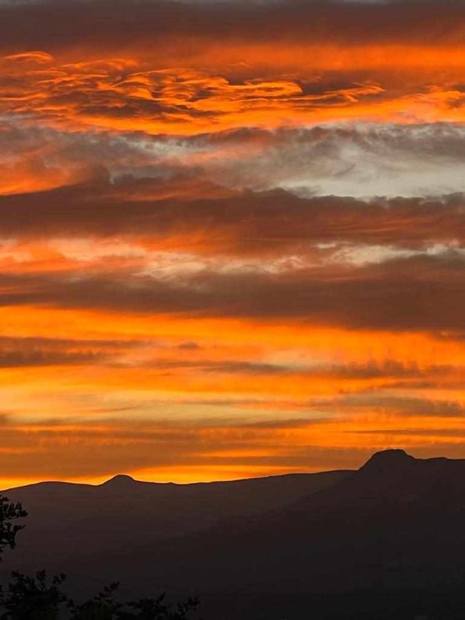 Rural El Herrero Vistas Espectaculares A Gredos * Cabezas Bajas