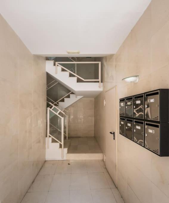 Apartment Atico Con Terraza Y Chimenea Junto A Universidad *
