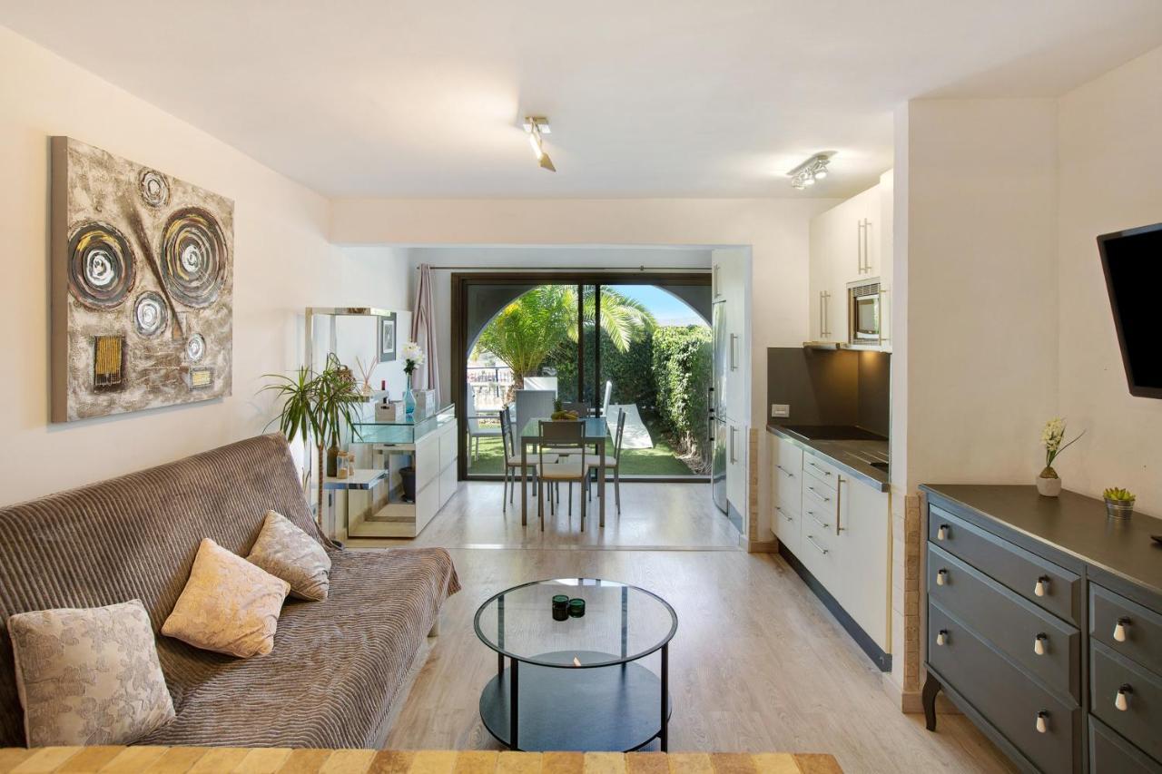 With Beautiful Sea Views Apartment