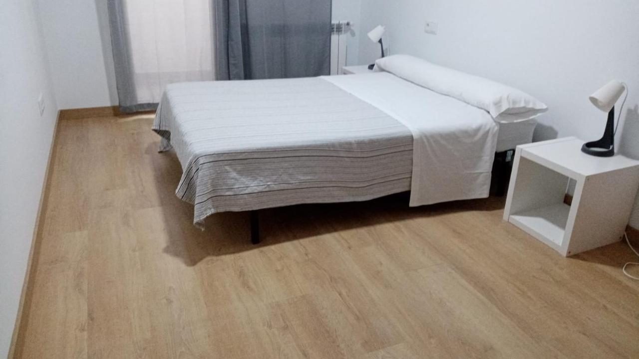 Apartamento Turistic Apts Rosalia De Castro *