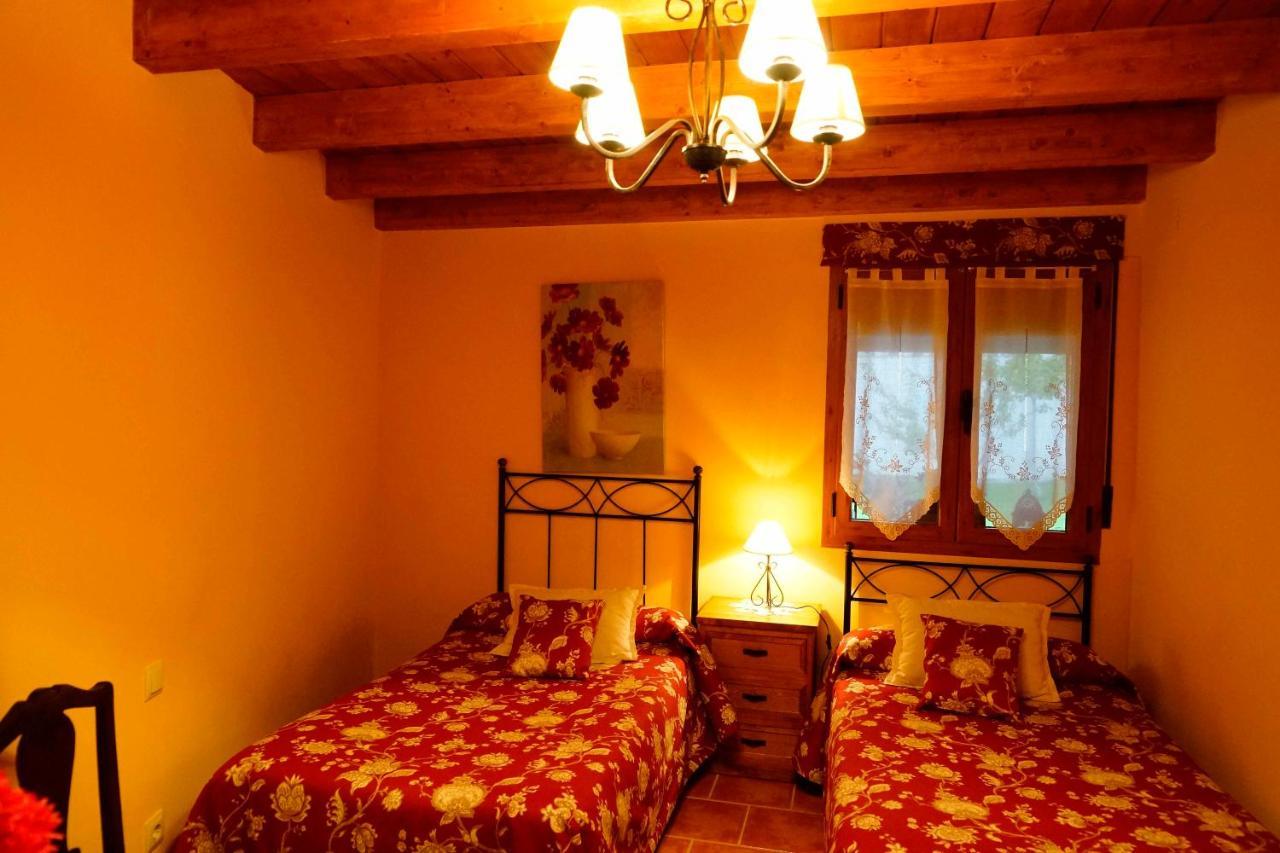 Chalet La Cija Del Abuelo A 1 Hora De Madrid Segovia