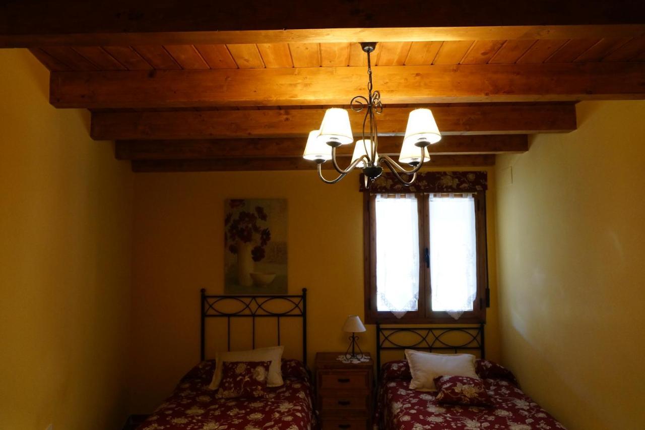 Chalet La Cija Del Abuelo A 1 Hora De Madrid Segovia