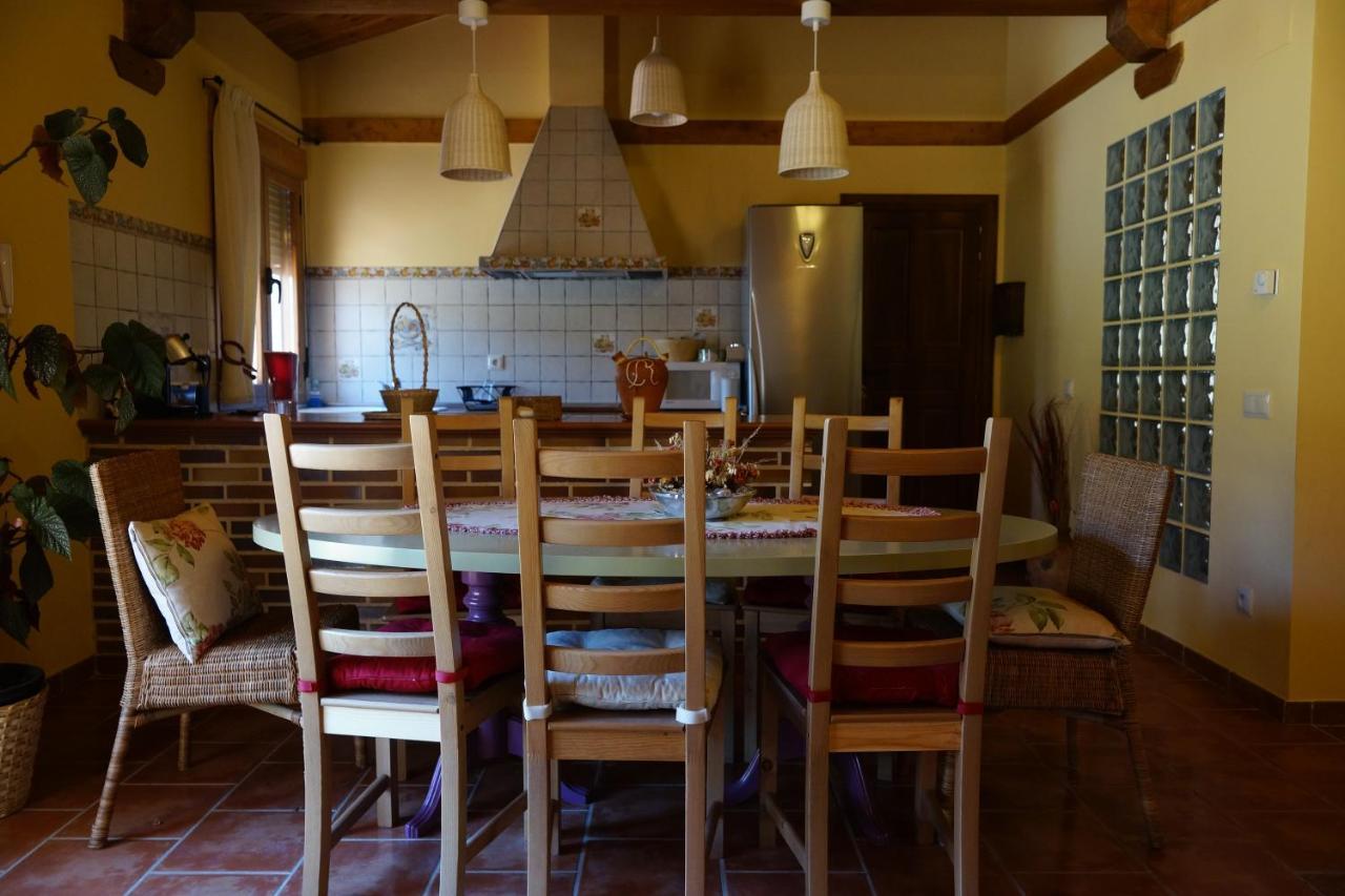Chalet La Cija Del Abuelo A 1 Hora De Madrid