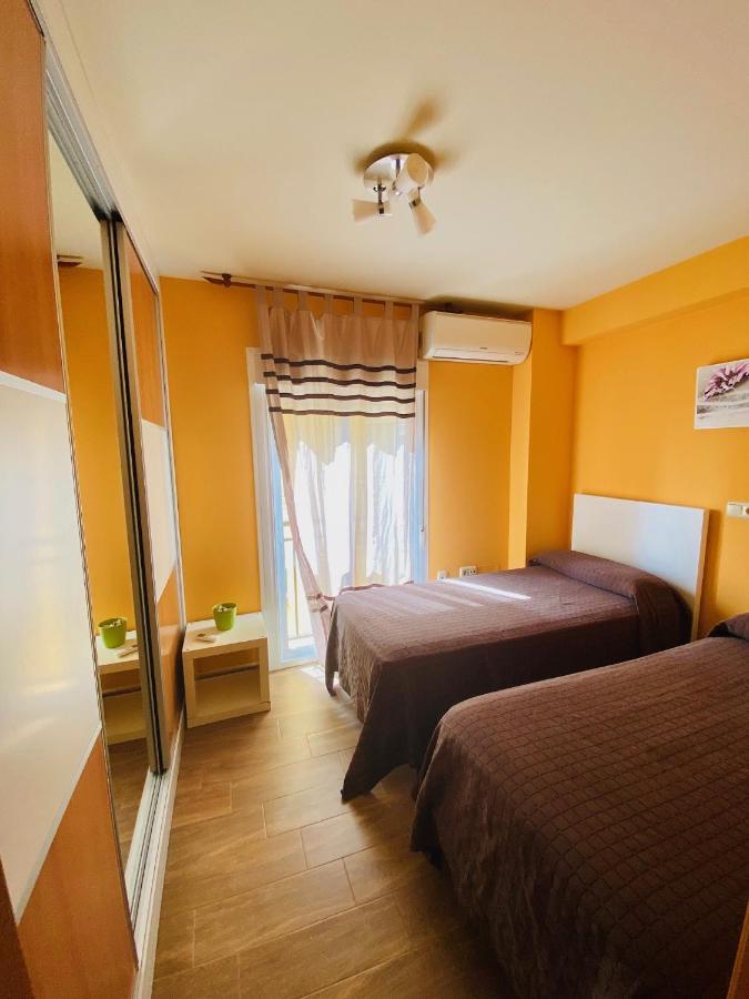 Apartamento Primera Línea De Playa En Tres Caballos, Playamar Apartamento Torremolinos