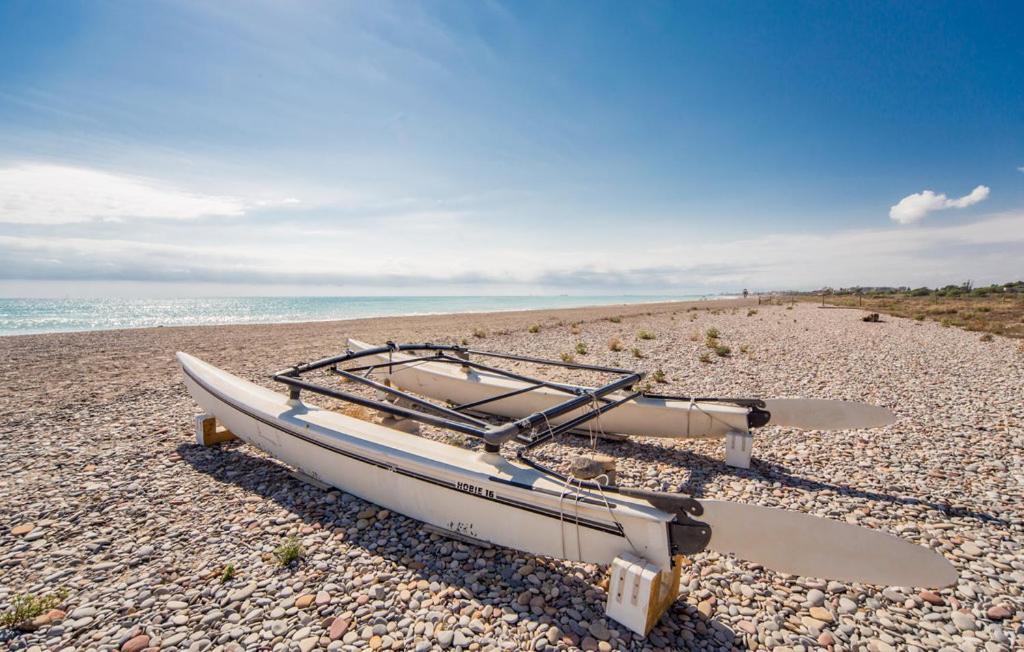 Agradable Junto Al Mar Con Piscina Villa