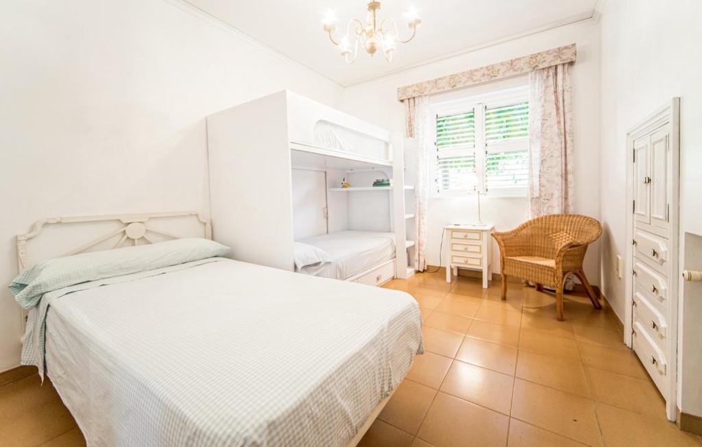 Villa Agradable Junto Al Mar Con Piscina