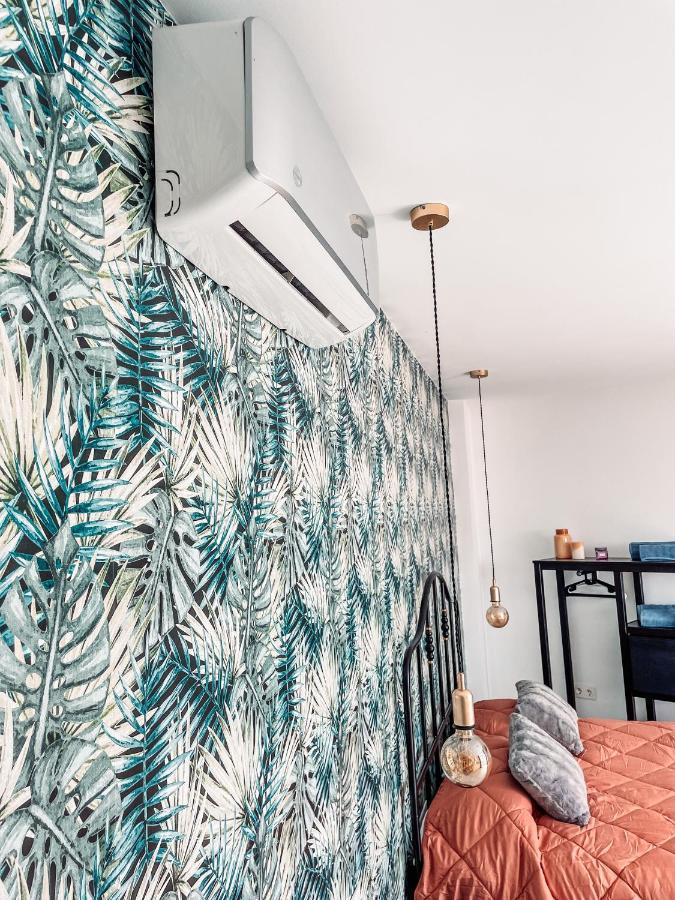 Modern Studio In Americas Apartment *
