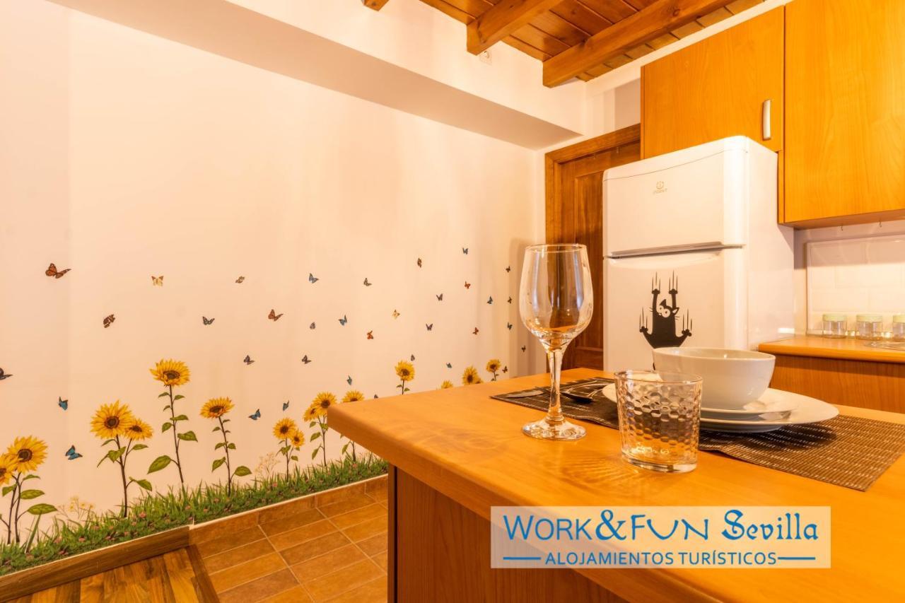 Patio Andaluz En Apartment