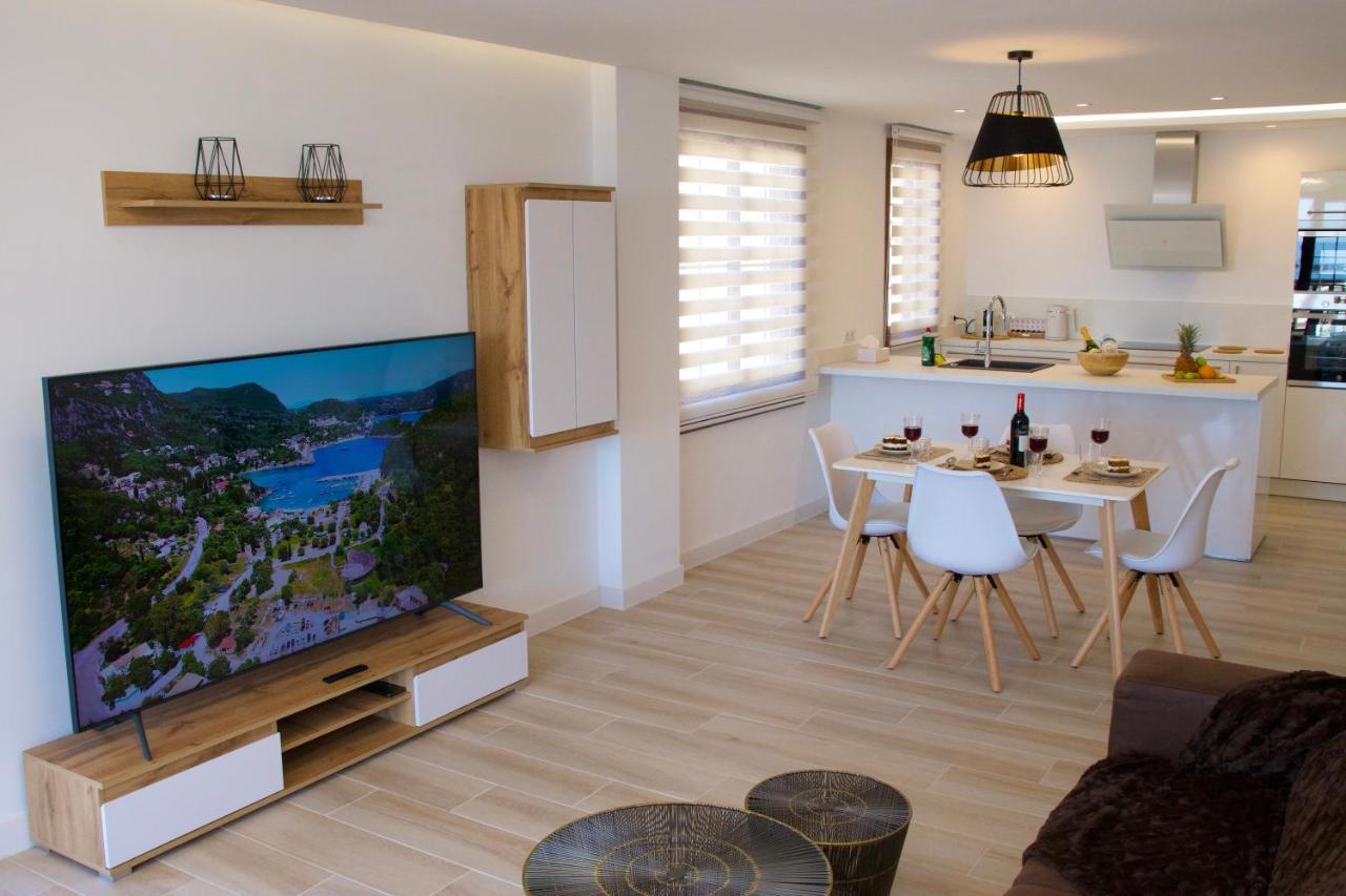 Luxury Beachfront Ocean View Apartamento *