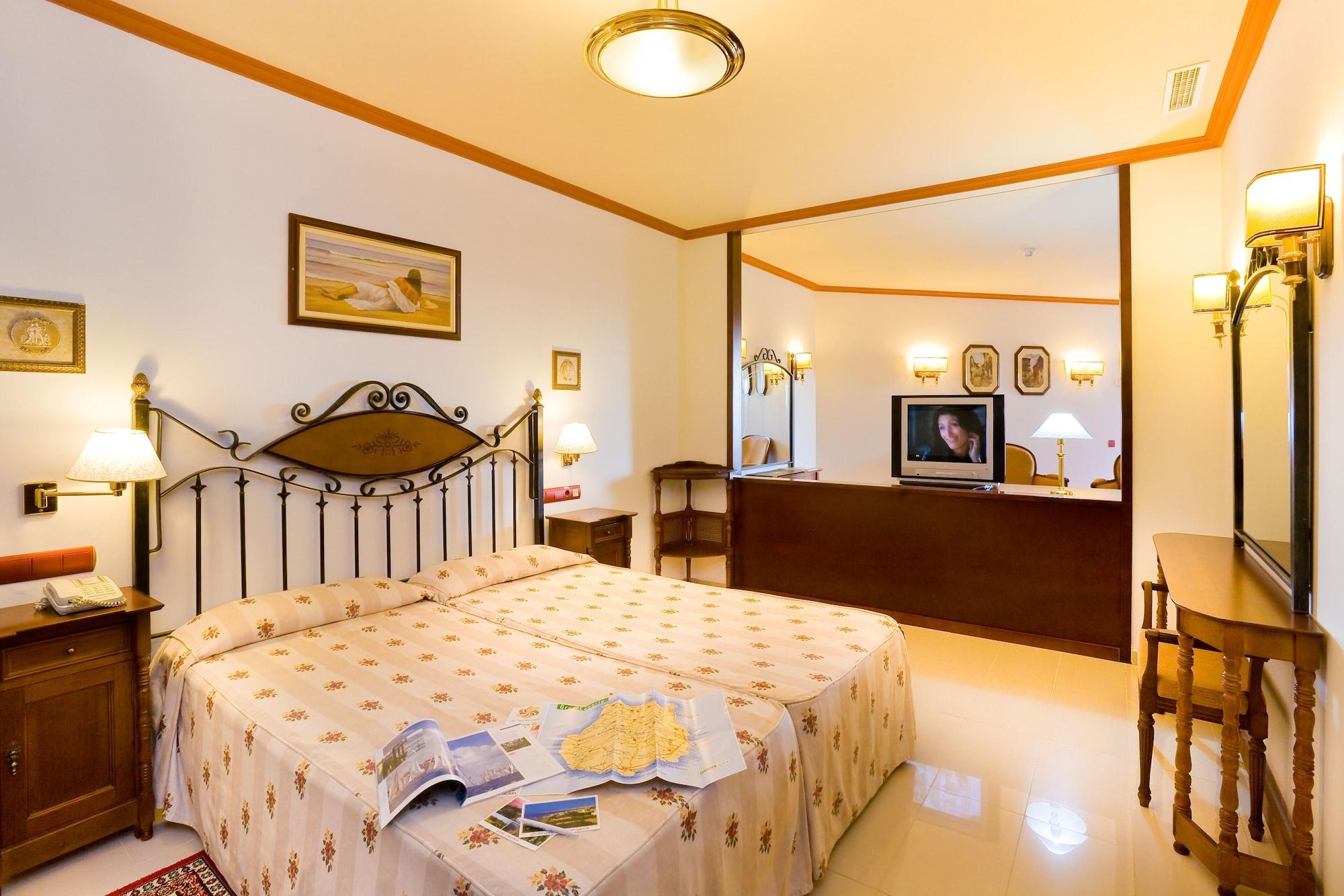 Hotel Club 4*