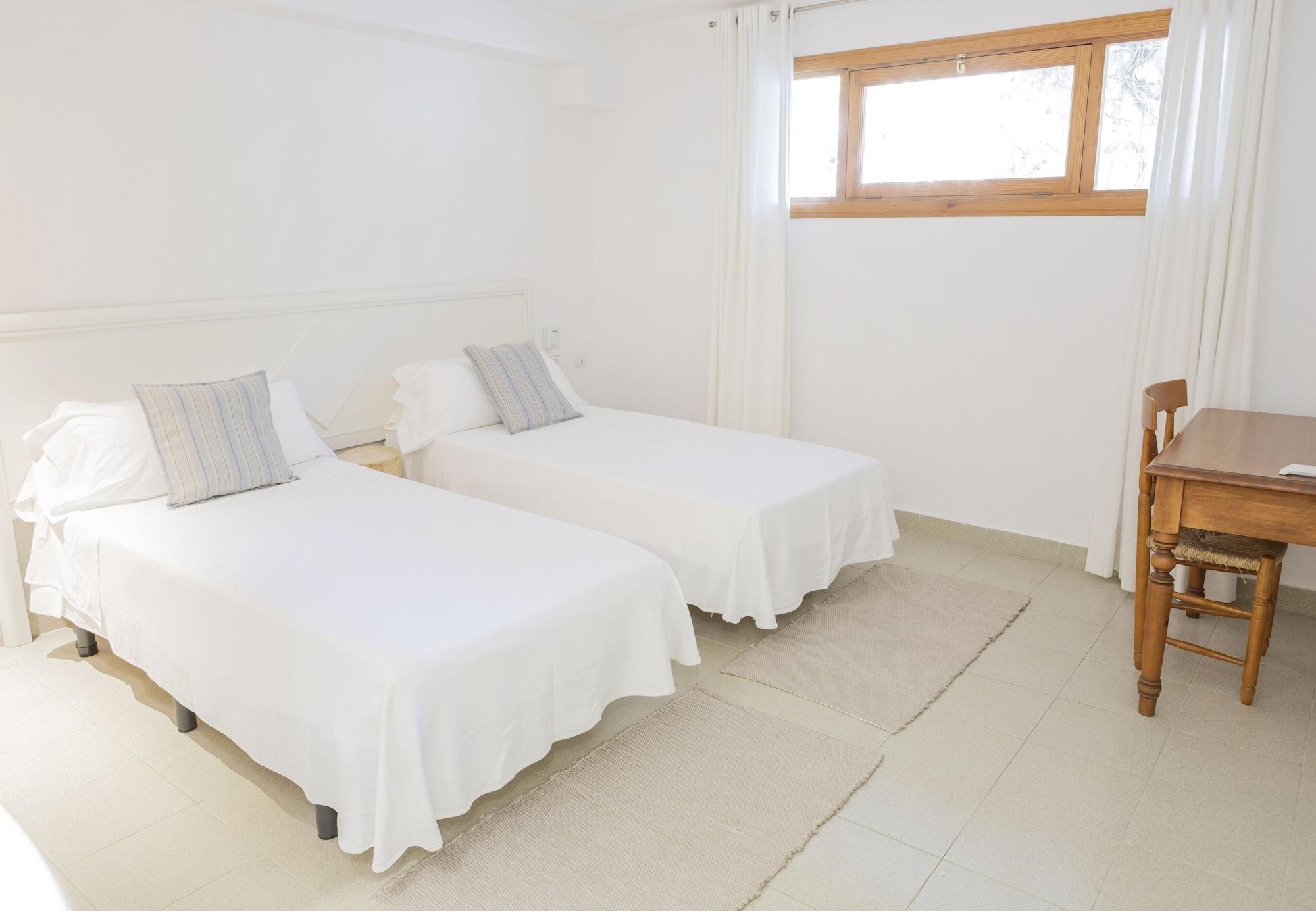Aparthotel Es Baulo Petit 4*