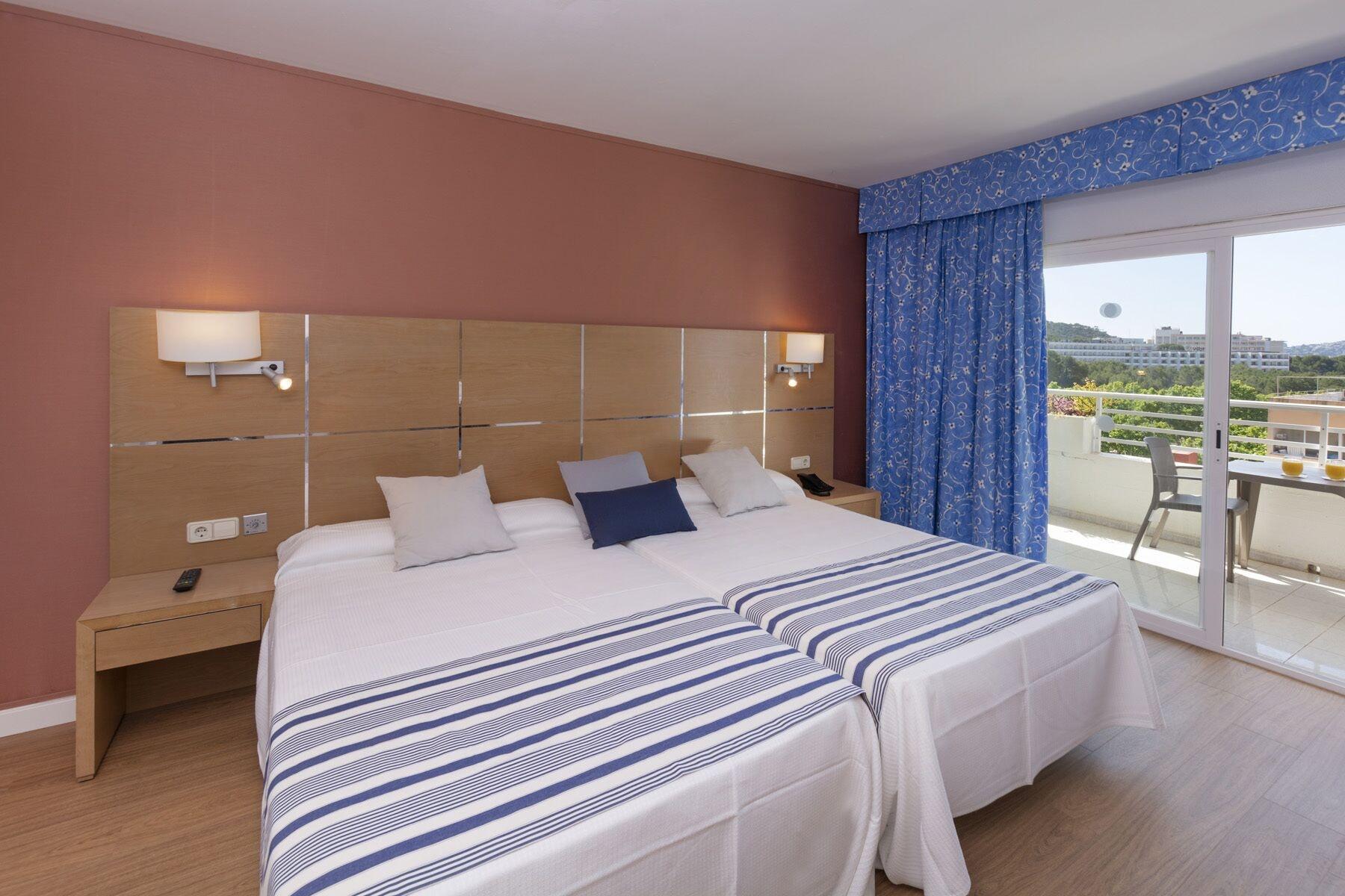 Mar Paguera & Hotel 4*