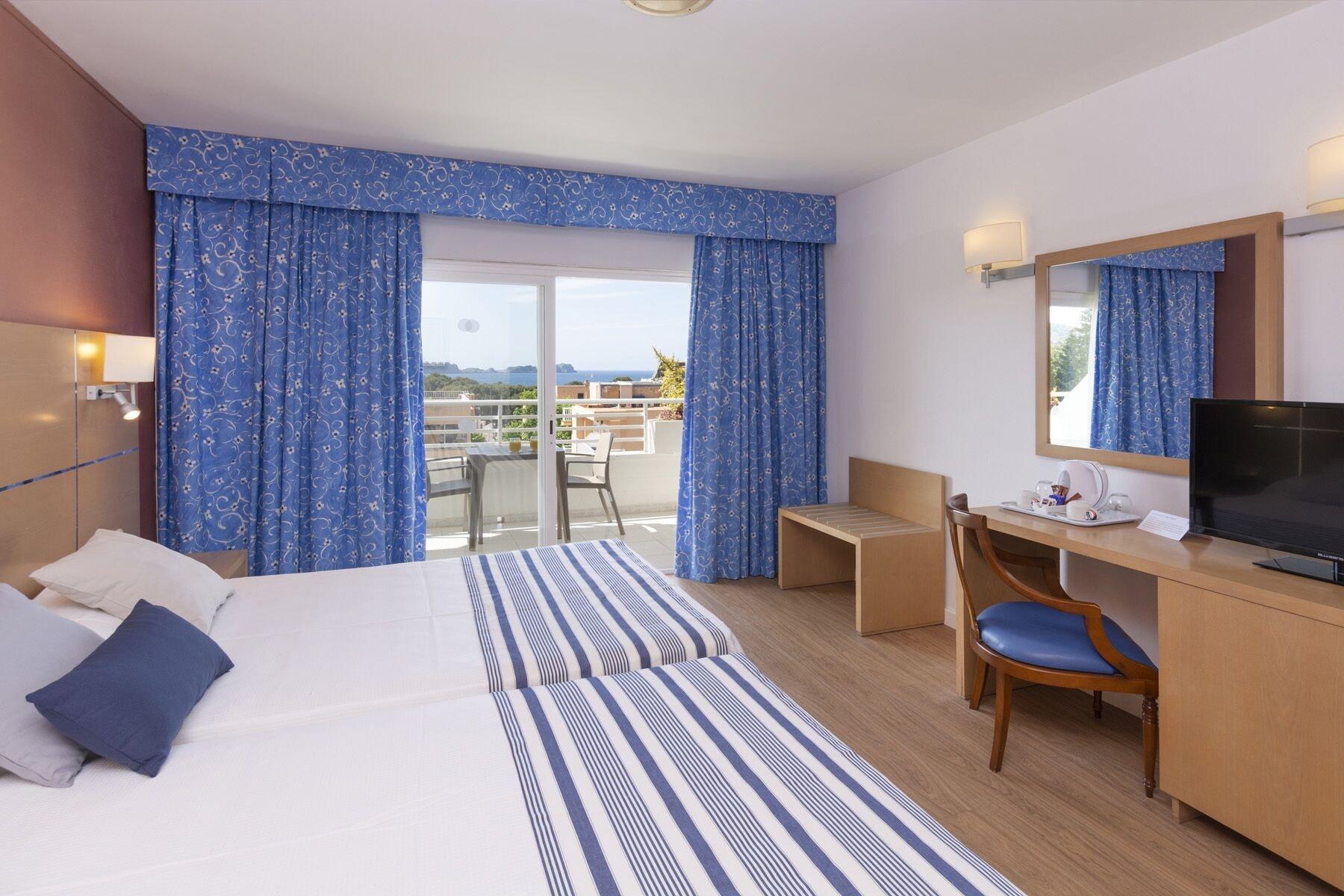 Hotel Mar Paguera & 4*