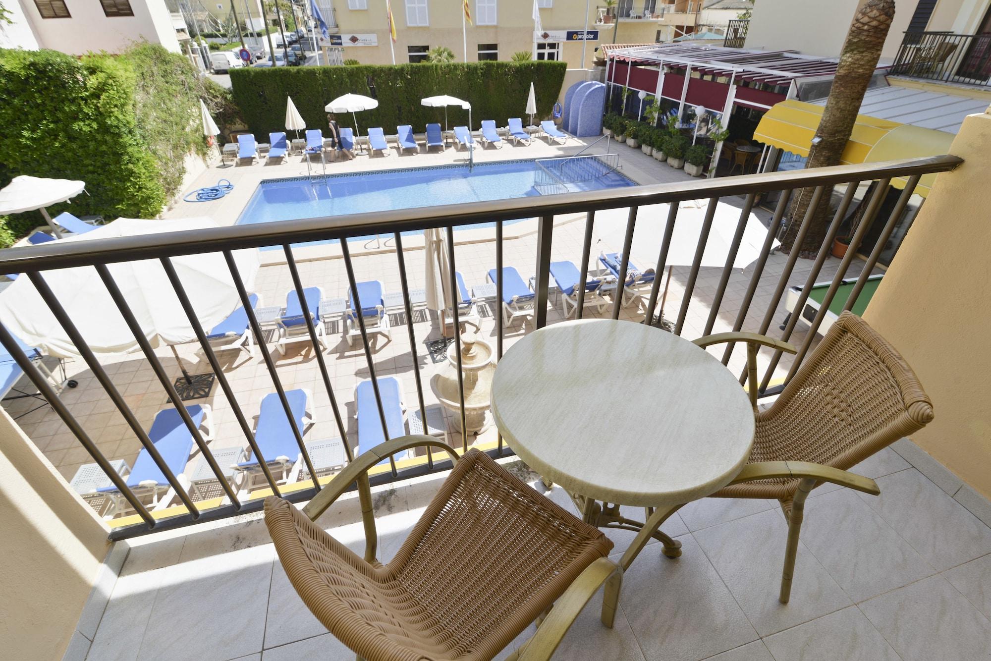 Amoros Hotel 3*