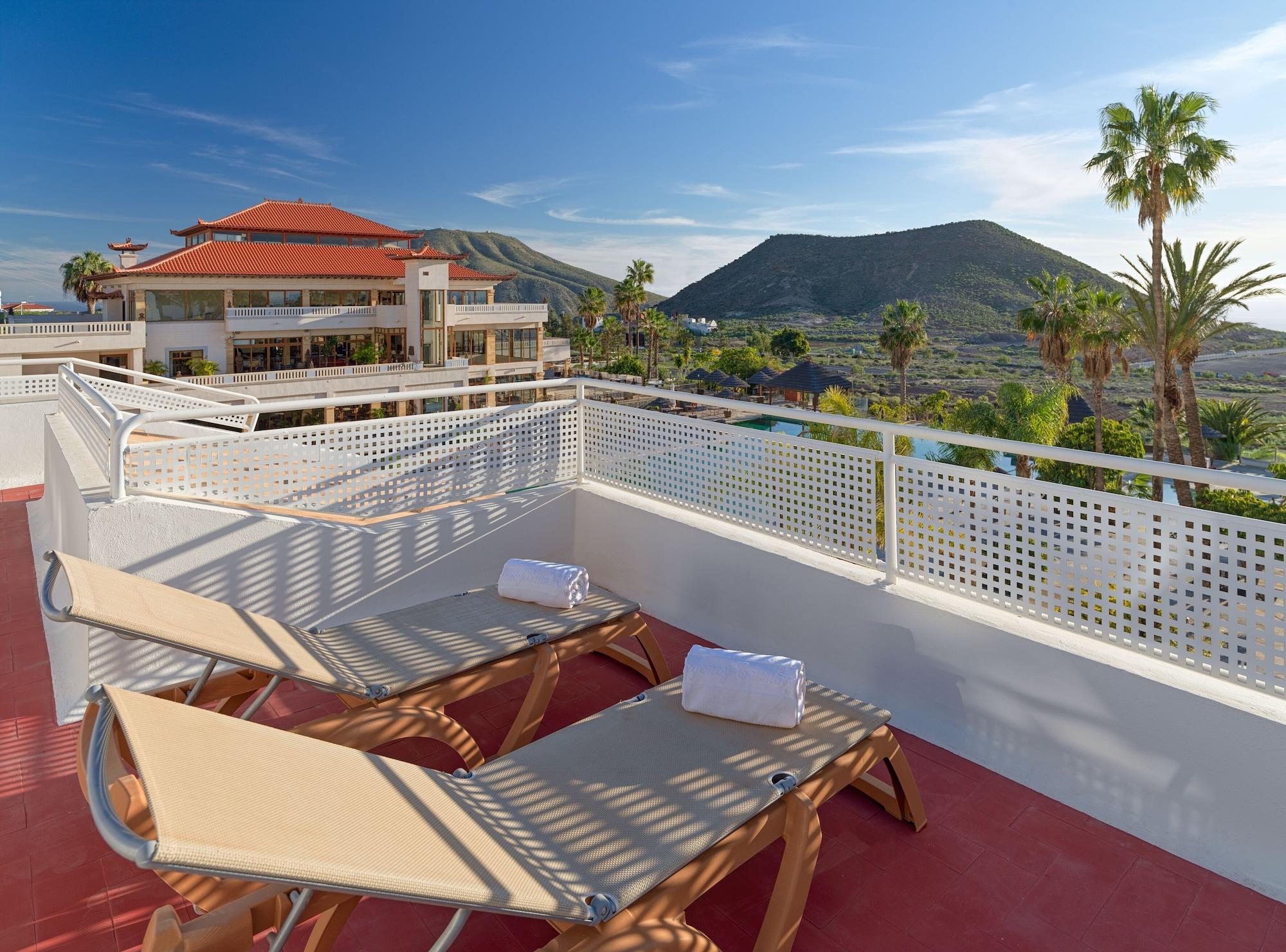 Regency Country Club, Hotel 3*
