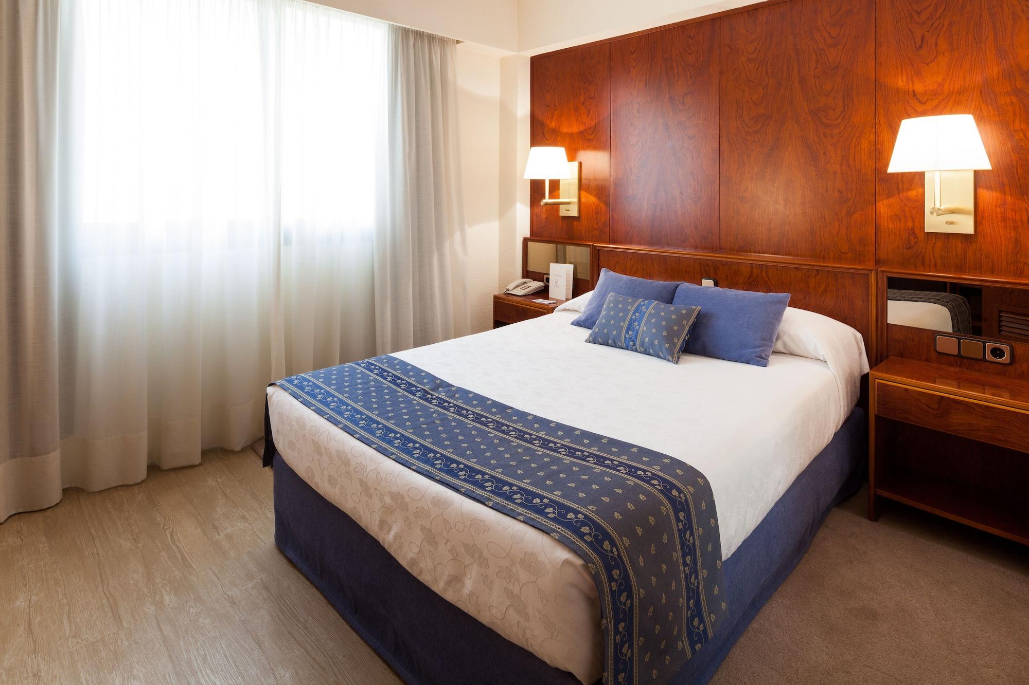 Hotel Royal Plaza 4*