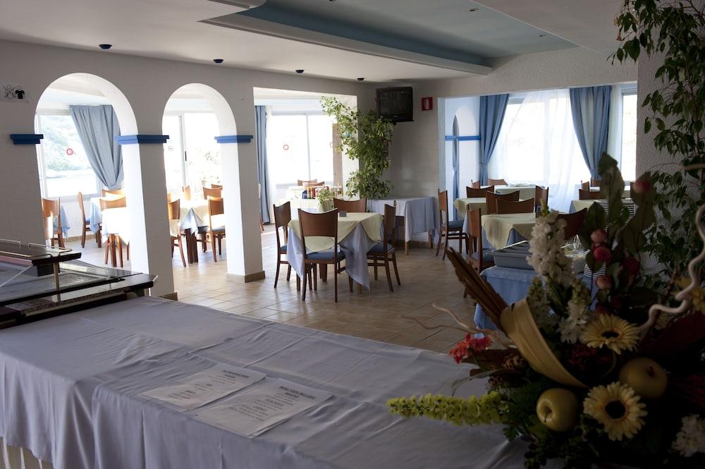 Apartahotel El Pinar 3*