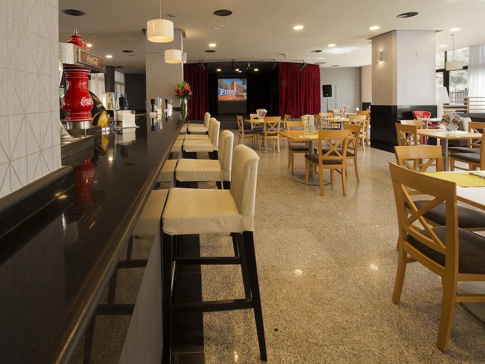 Turisticos Aparthotel
