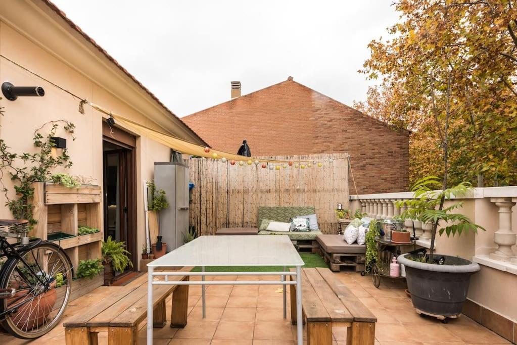 Atico Con Terraza Y Chimenea Junto A Universidad *