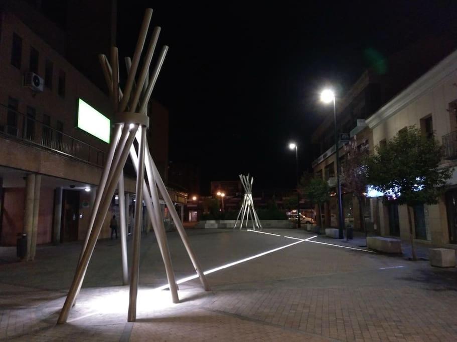 Atico Con Terraza Y Chimenea Junto A Universidad *