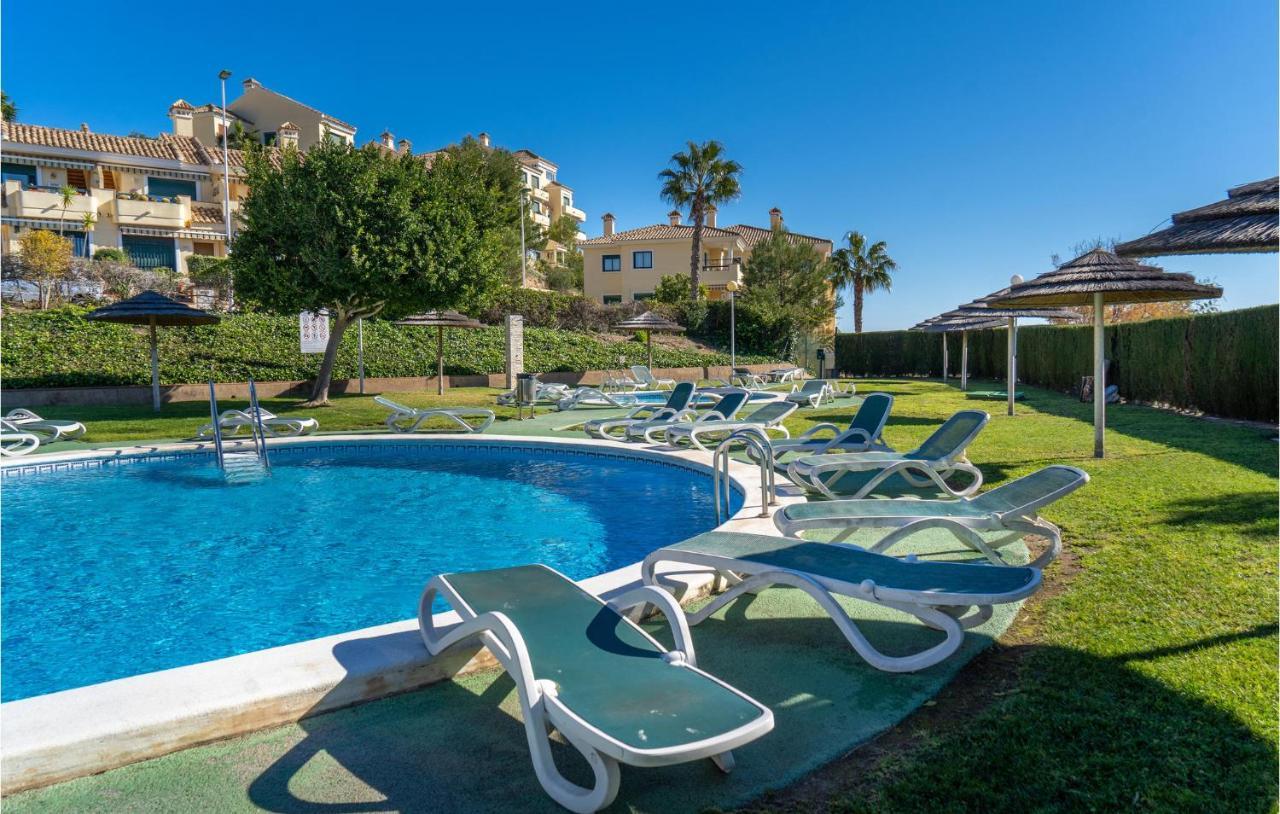 Lovely In With Swimming Pool Apartamento