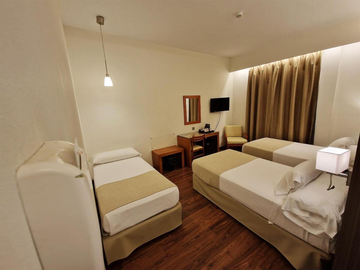 Hotel De Francia Y Paris 3*