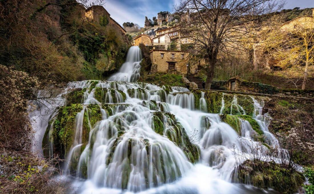 El Salto Del Agua Auténtico El Molino De La Cascada Orbaneja *