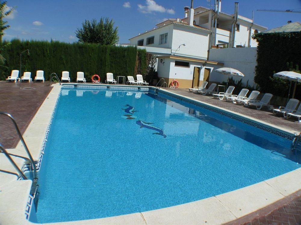 Cerezos Hotel 3*