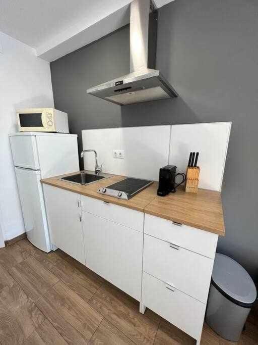 Apartamento Little Rest América, Zona Media 4 Pax, Garaje Wifi Monachil