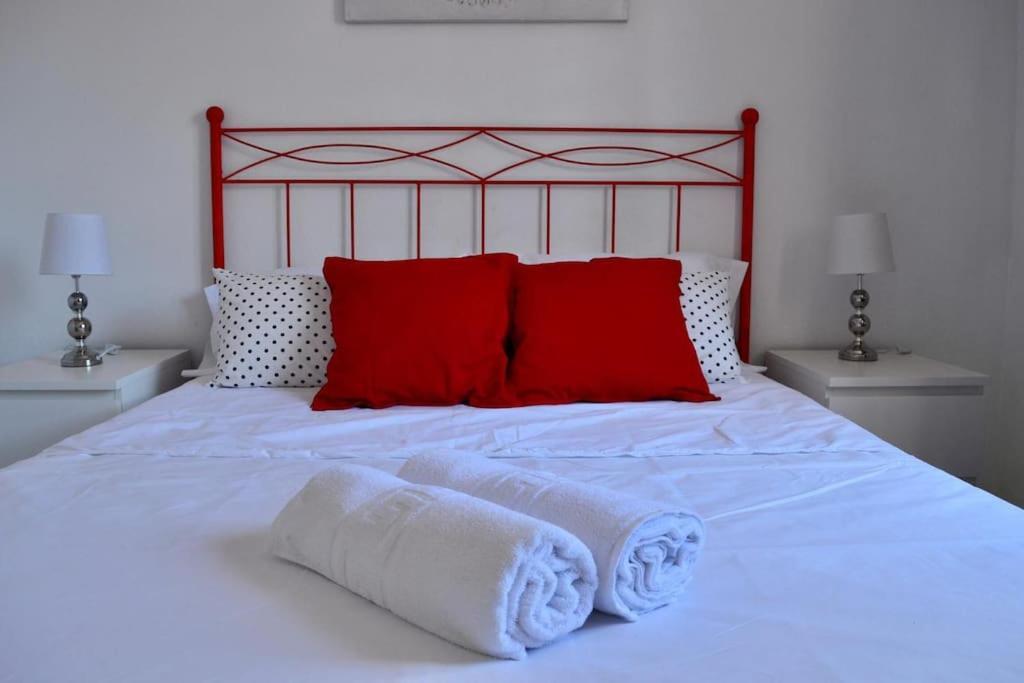 Apartamento La Casa Roja: Luminoso ático Con Vistas Sevilla