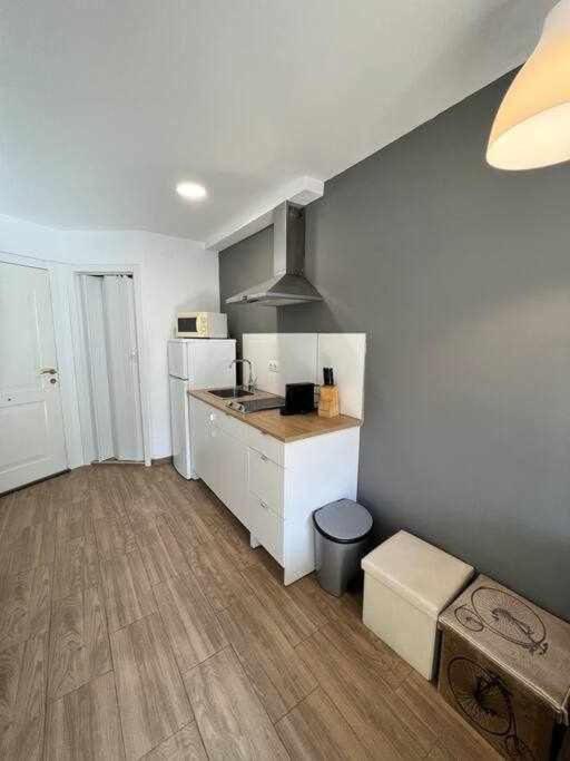 Apartamento Little Rest América, Zona Media 4 Pax, Garaje Wifi