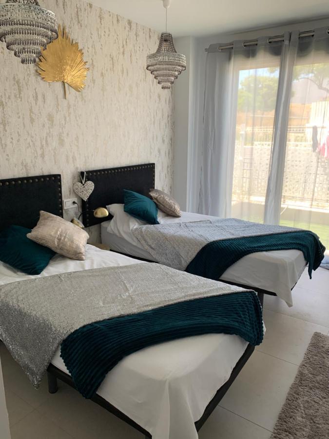 Brand New Stunning 3 Bed Raised Ground Floor With Sea&pool&mountain View Indoor&outdoor Swimming Pools&gym Walking Distance To Port Casa Casu Apartamento