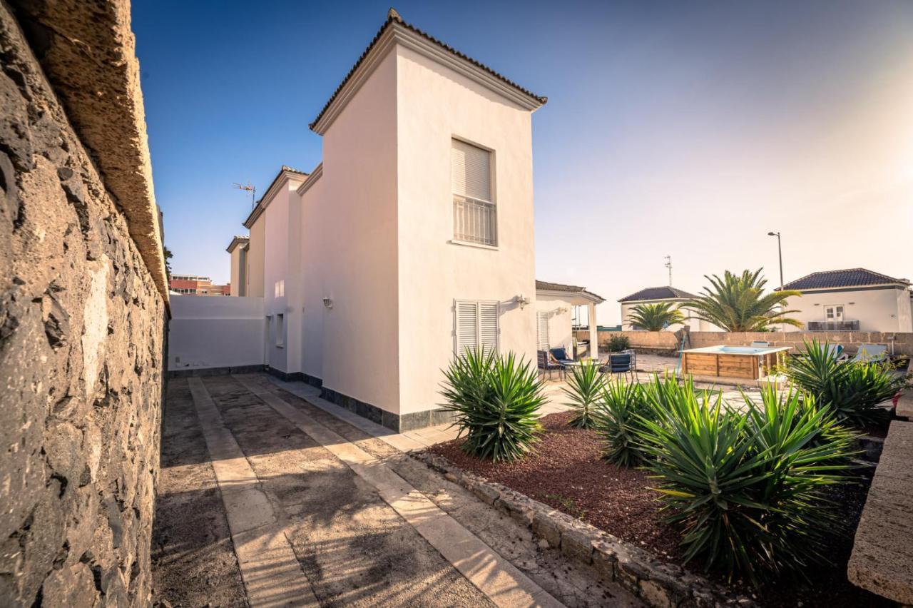 Madroñal Tenerife South *