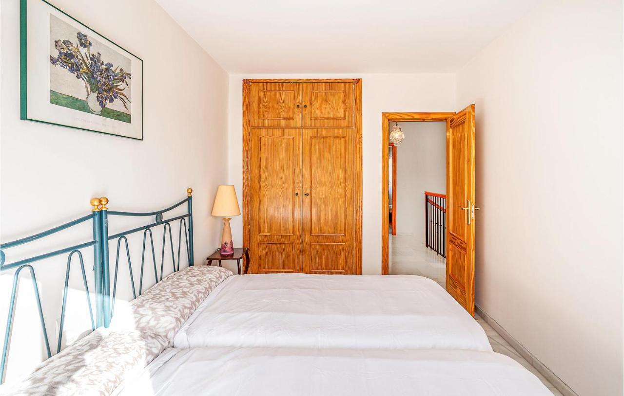 3 Bedroom Stunning In Cenes De La Vega