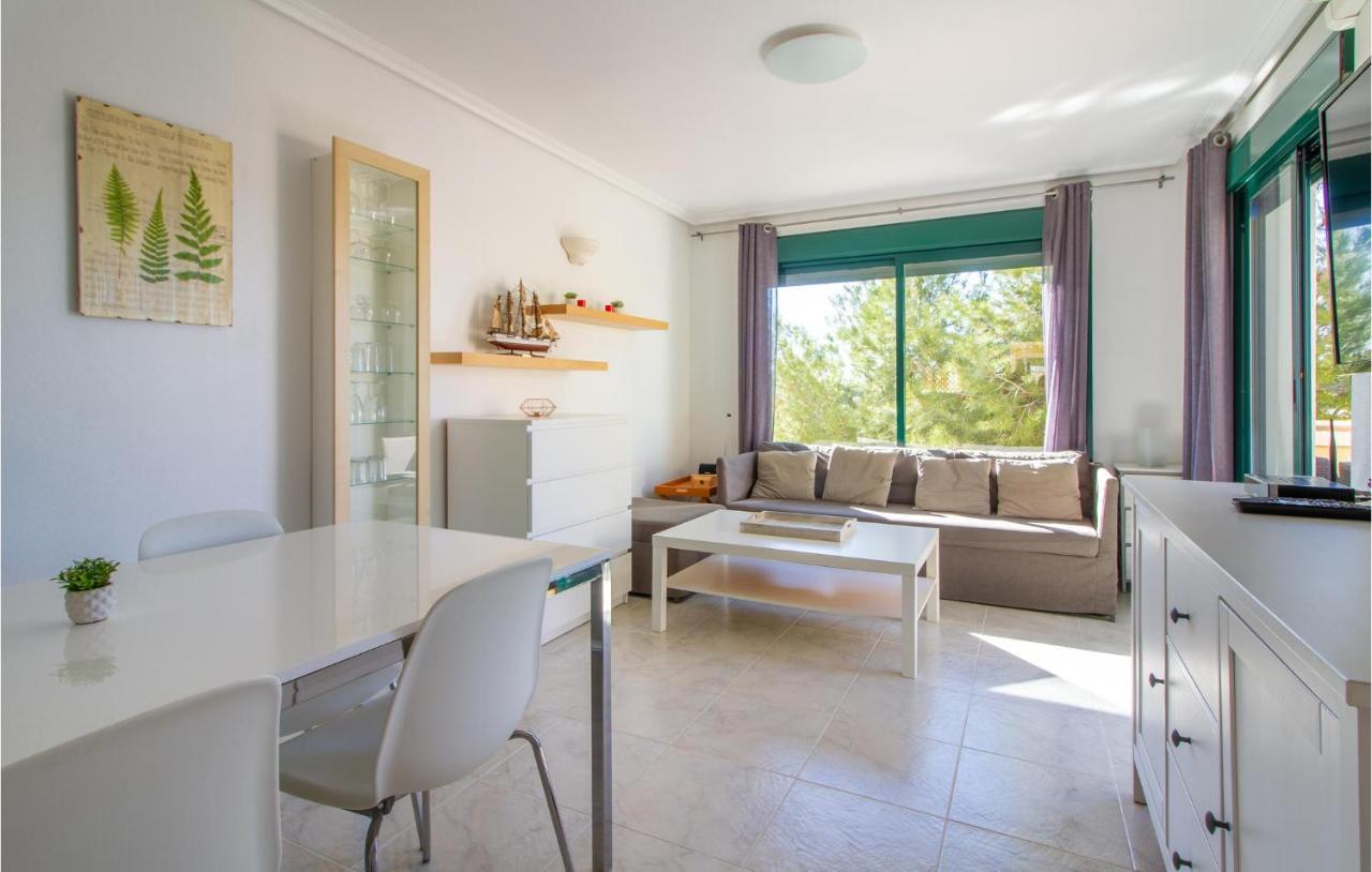 Apartamento Lovely In With Swimming Pool