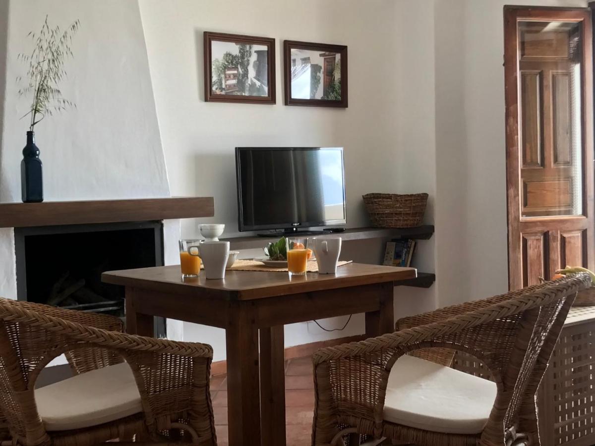 La Oveja De La Alpujarra Bed & Breakfast *