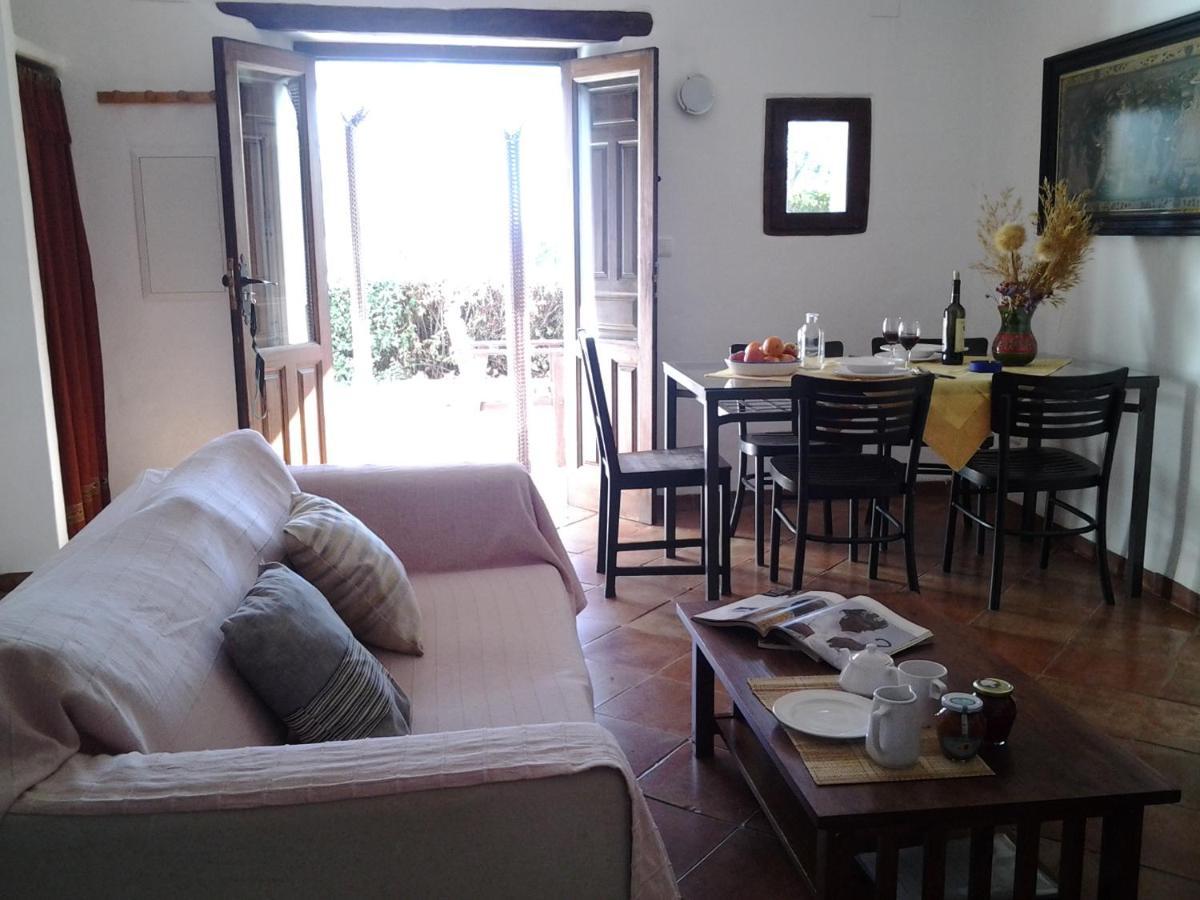 La Oveja De La Alpujarra Bed & Breakfast *