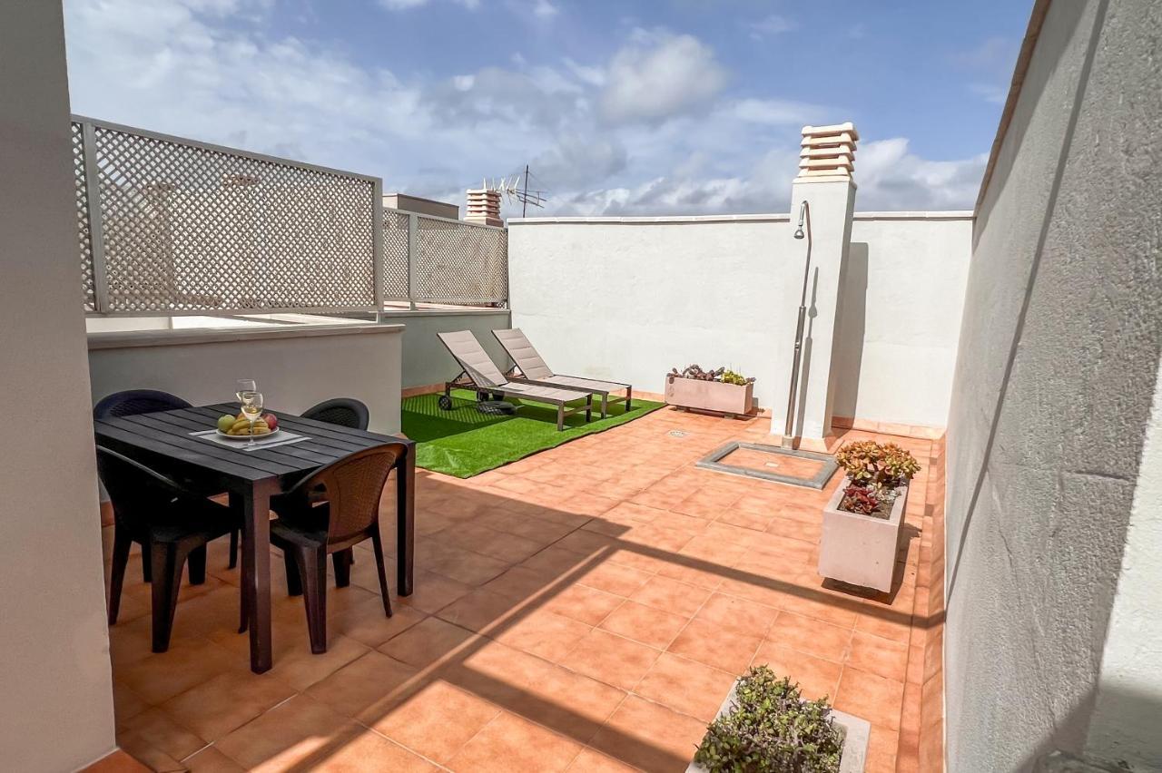Apartamento Home2book ático Blue Beach, Pool&terrace Sardina
