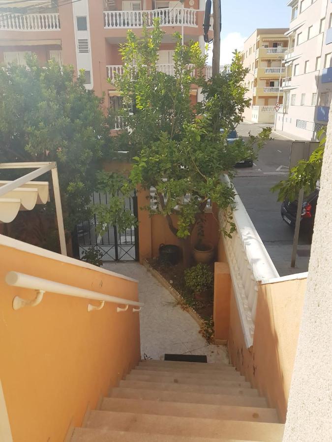 Apartamento Beachfront With A Private Garden On The Ground Floor *