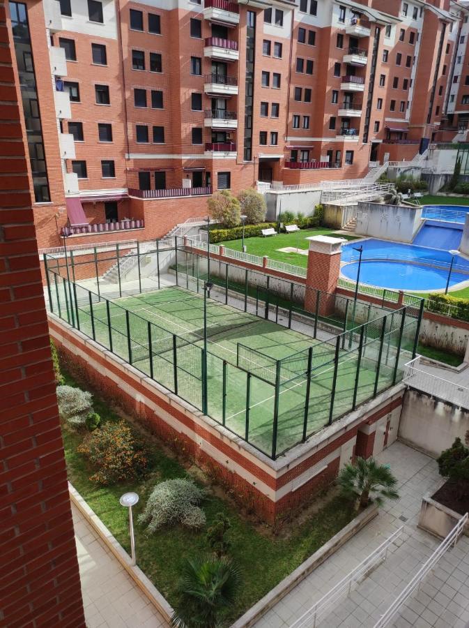 Precioso Apartamento Con Terraza, Pistas De Padel Y Piscinas Castro Urdiales