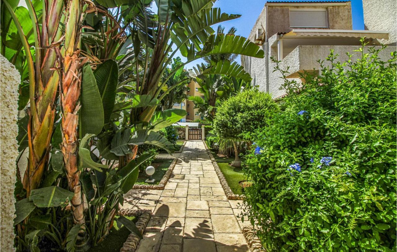 Beautiful In Playa Honda With Kitchen Apartment