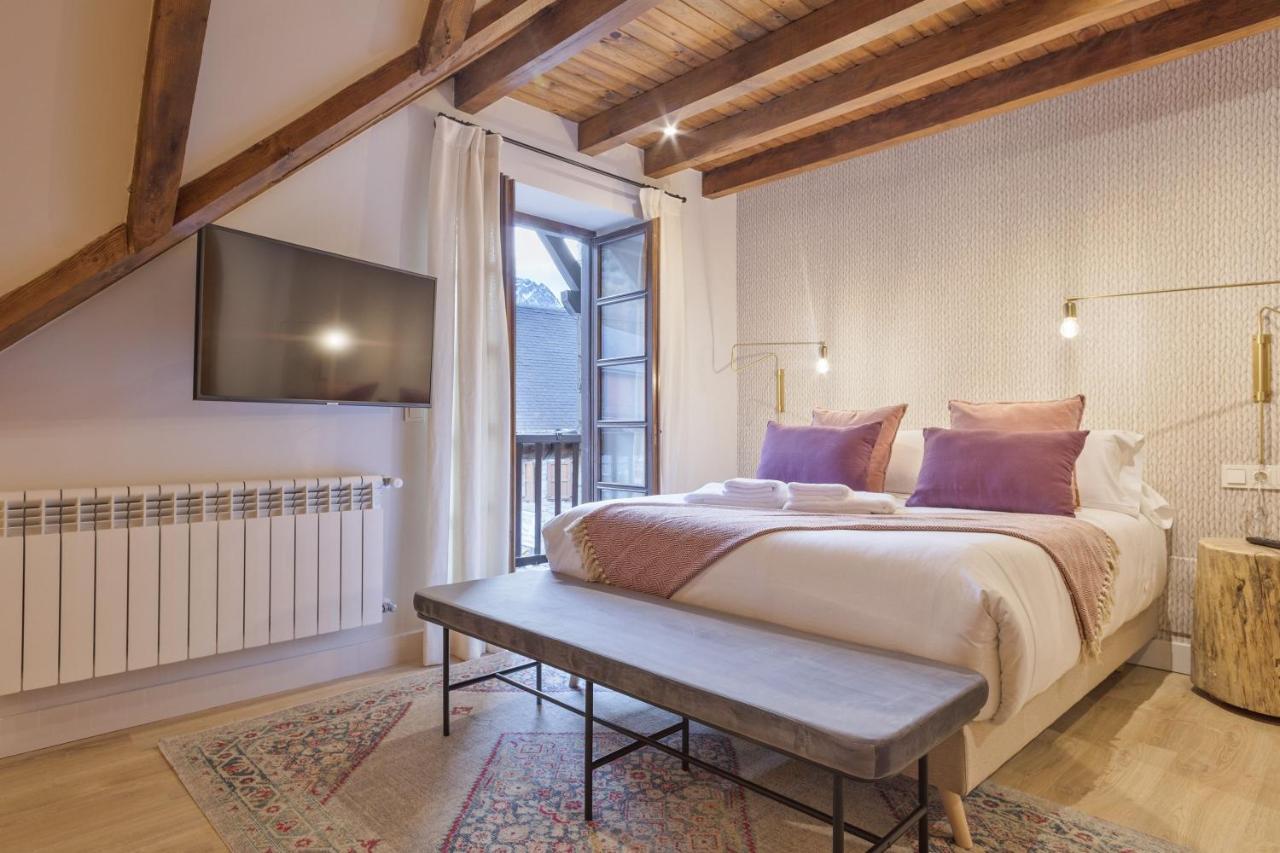 Luderna - Casa Pleta De Pruedo Holiday home Arties