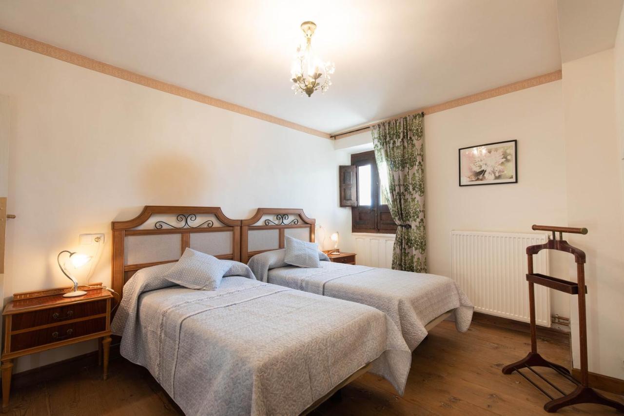 Casona Indiana De Bed & Breakfast Ayuelas
