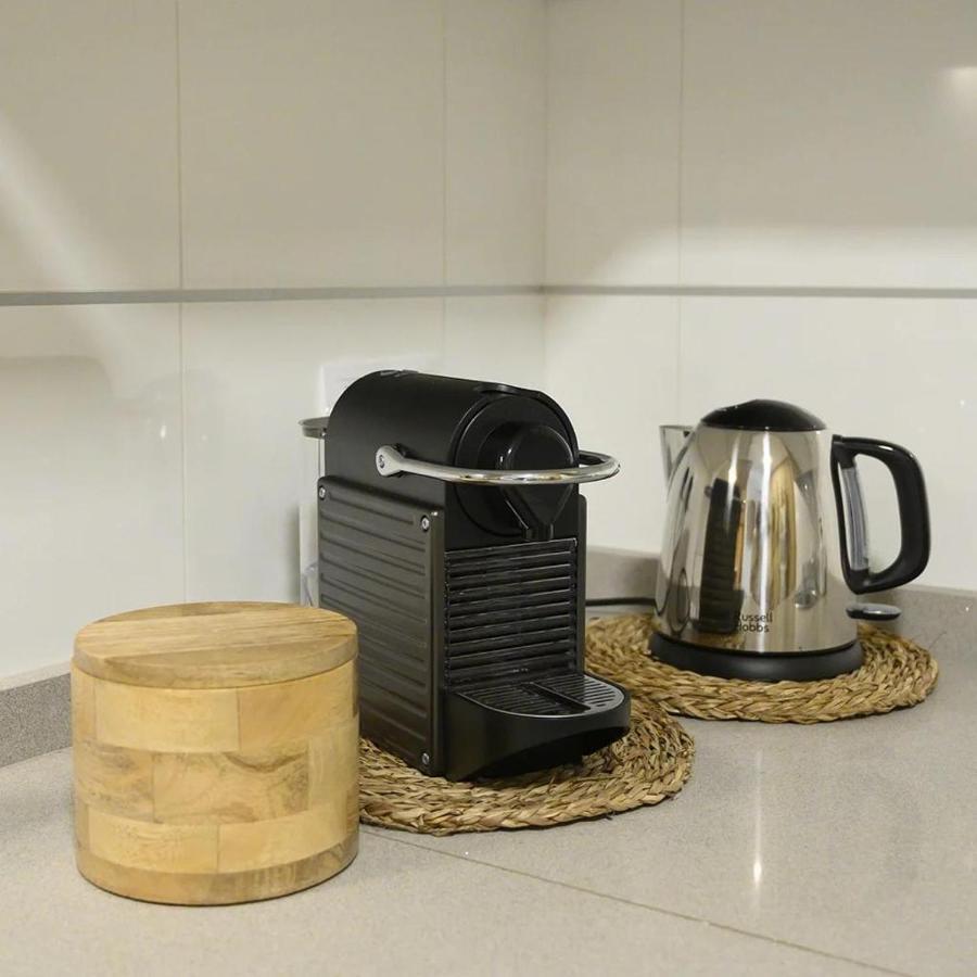 Modern Directly On The With Wifi And Air Conditioning *