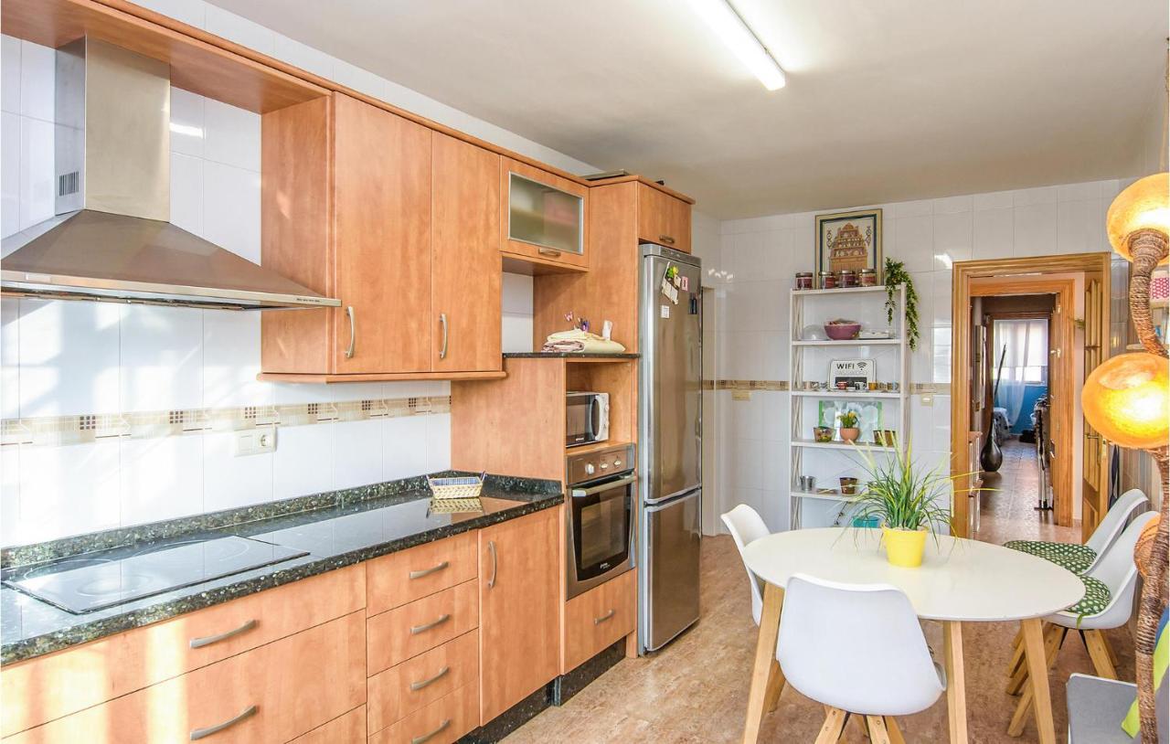 4 Bedroom Beautiful In Holiday home